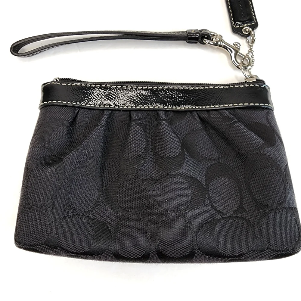 Coach wristlet signature